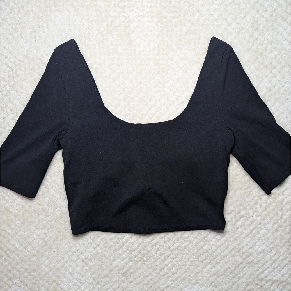 Athleta Short Sleeve Crop Top Black Scoop Neck Athletic Workout Tee Womens XS S